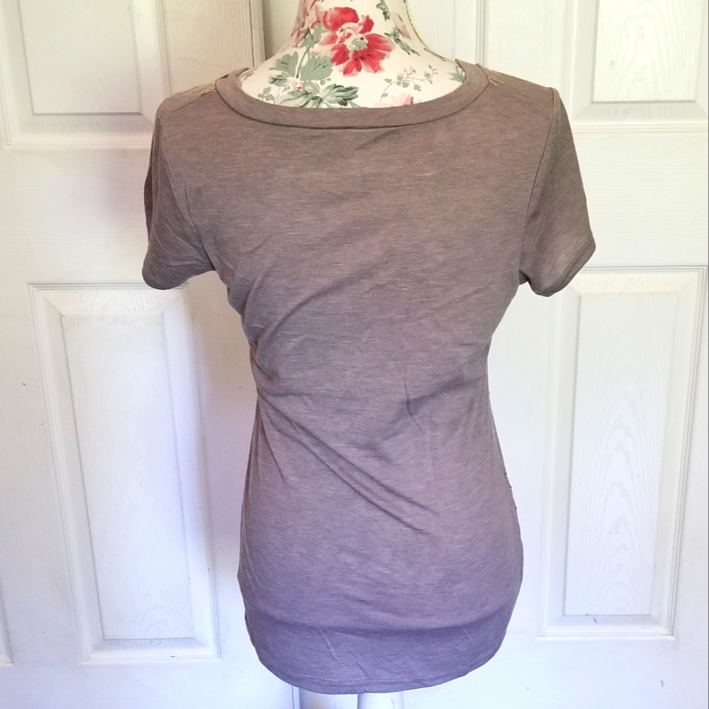 ๐HP๐ Xhilaration v neck - Picture 2 of 6